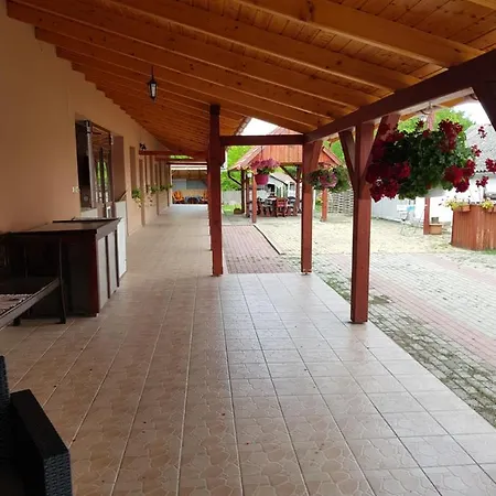 Tisza-tavirozsa Vendeghaz Tiszaszolos